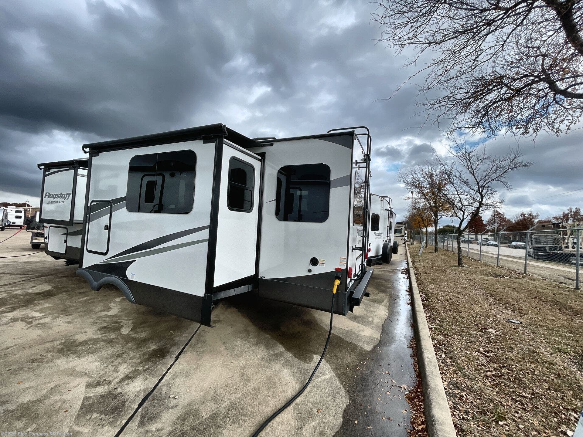 2027 Flagstaff Super Lite 26SRD by Forest River from Blue Compass RV Denton in Denton, Texas