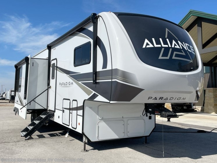 New 2024 Alliance RV Paradigm 395DS available in Norman, Oklahoma