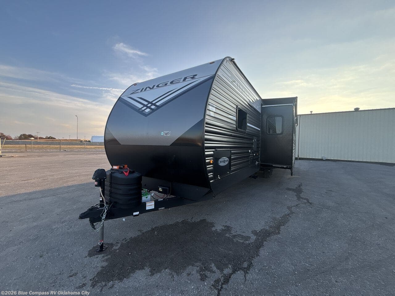 2026 Zinger 331BH by CrossRoads from Blue Compass RV Oklahoma City in Norman, Oklahoma