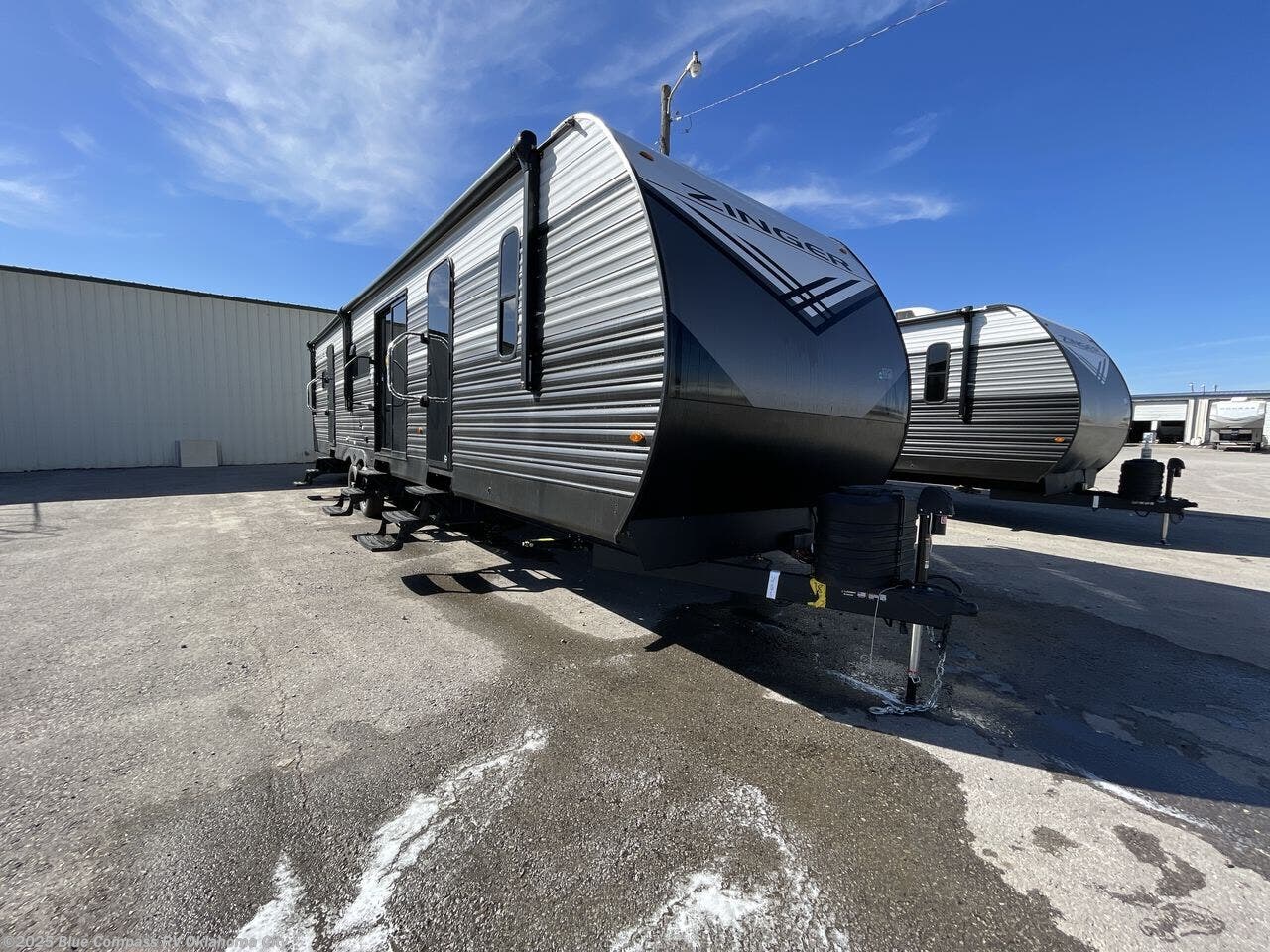 New 2026 CrossRoads Zinger 390DB available in Norman, Oklahoma