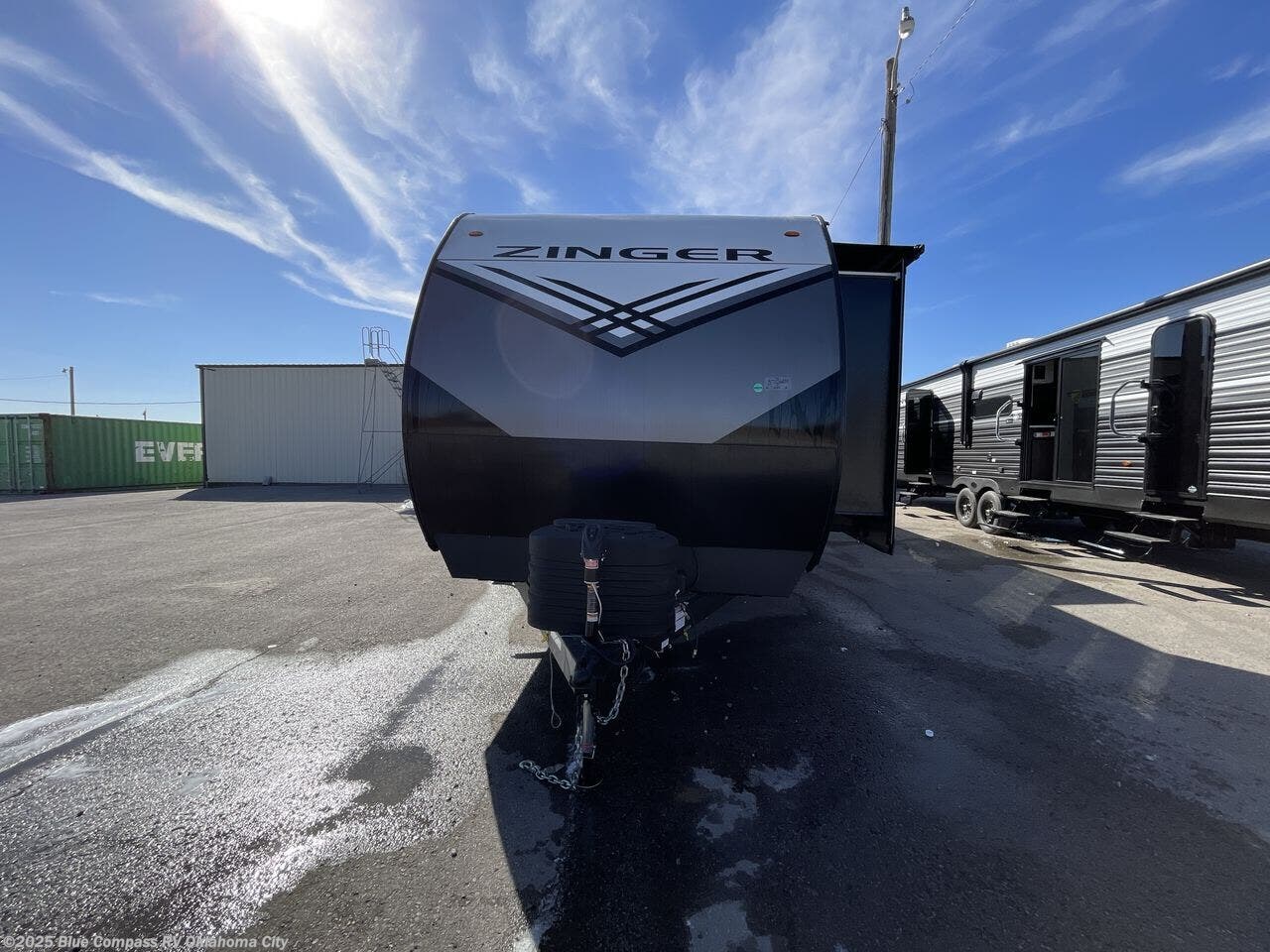 2026 Zinger 390DB by CrossRoads from Blue Compass RV Oklahoma City in Norman, Oklahoma