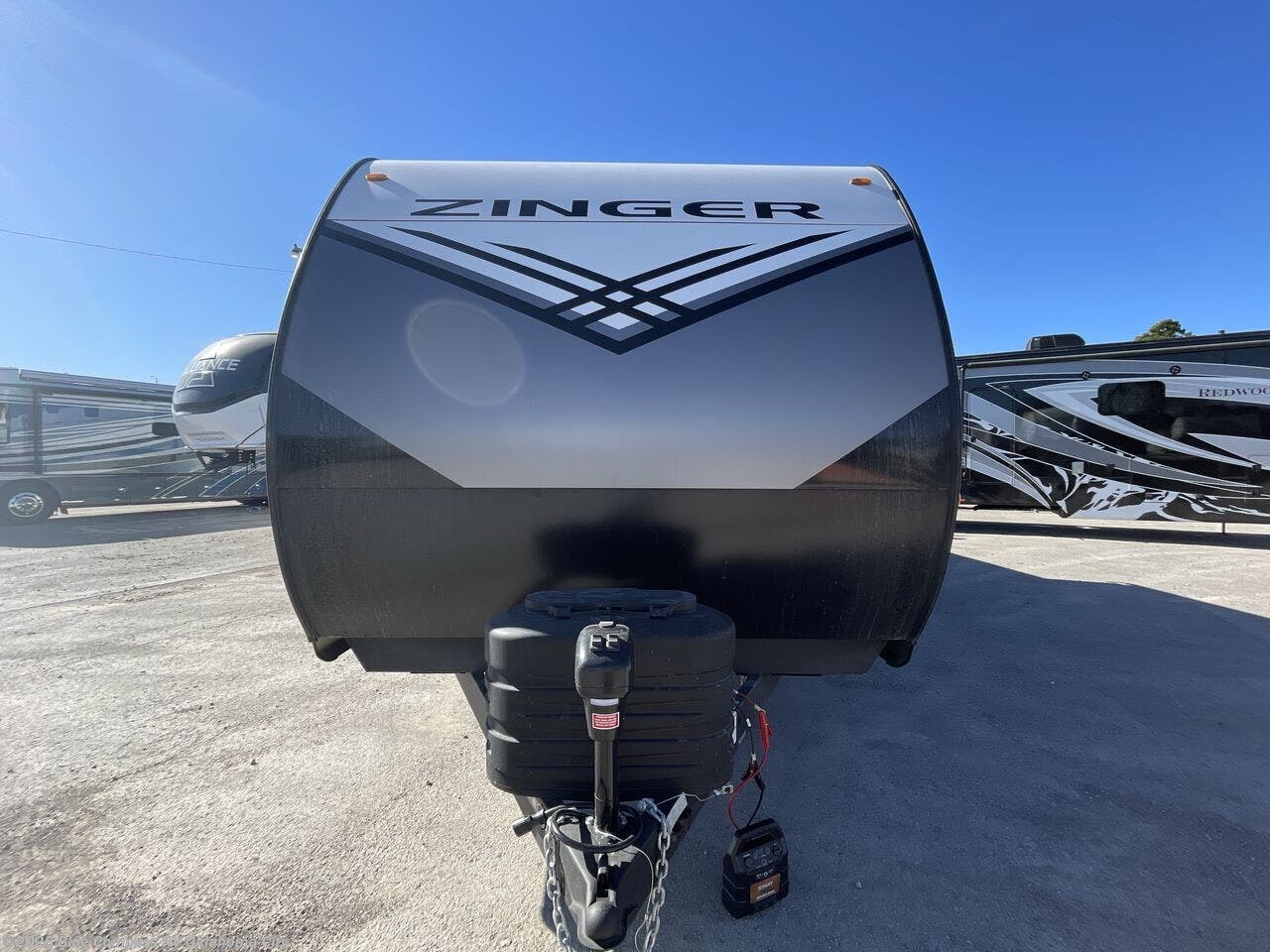 2026 Zinger Lite 290QB by CrossRoads from Blue Compass RV Oklahoma City in Norman, Oklahoma