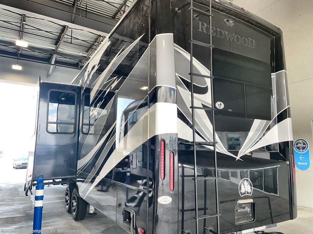 Used 2021 CrossRoads Redwood 4001LK available in Norman, Oklahoma