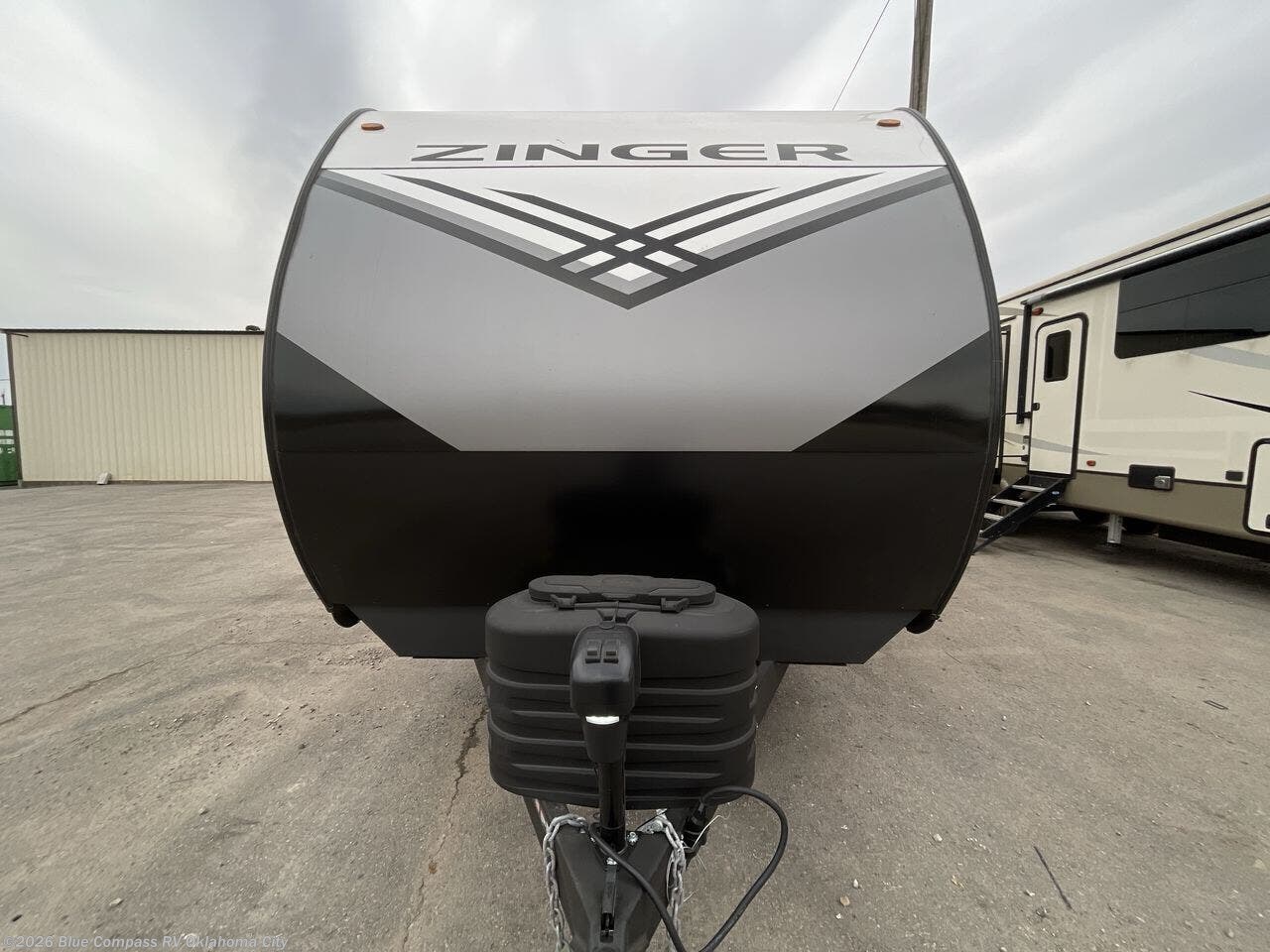 2026 Zinger 331BH by CrossRoads from Blue Compass RV Oklahoma City in Norman, Oklahoma