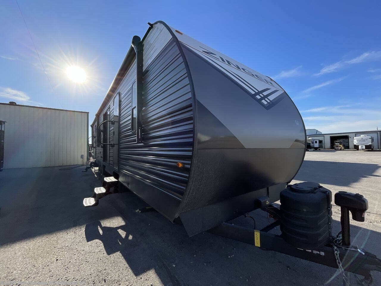 New 2026 CrossRoads Zinger 390DB available in Norman, Oklahoma