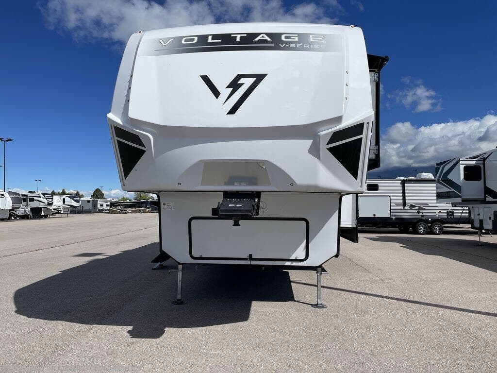 New 2026 Dutchmen Voltage V-Series 3800 available in Norman, Oklahoma