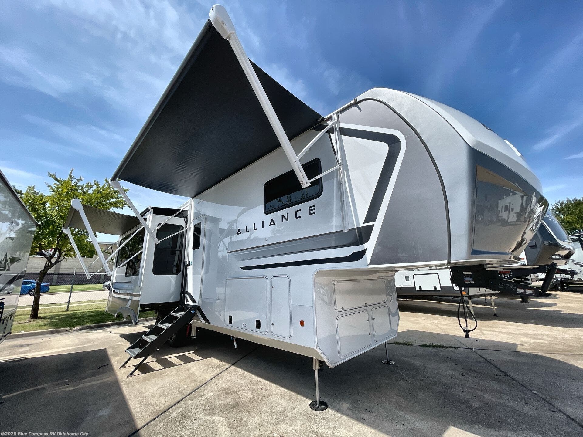 2027 Paradigm 310RL by Alliance RV from Blue Compass RV Oklahoma City in Norman, Oklahoma