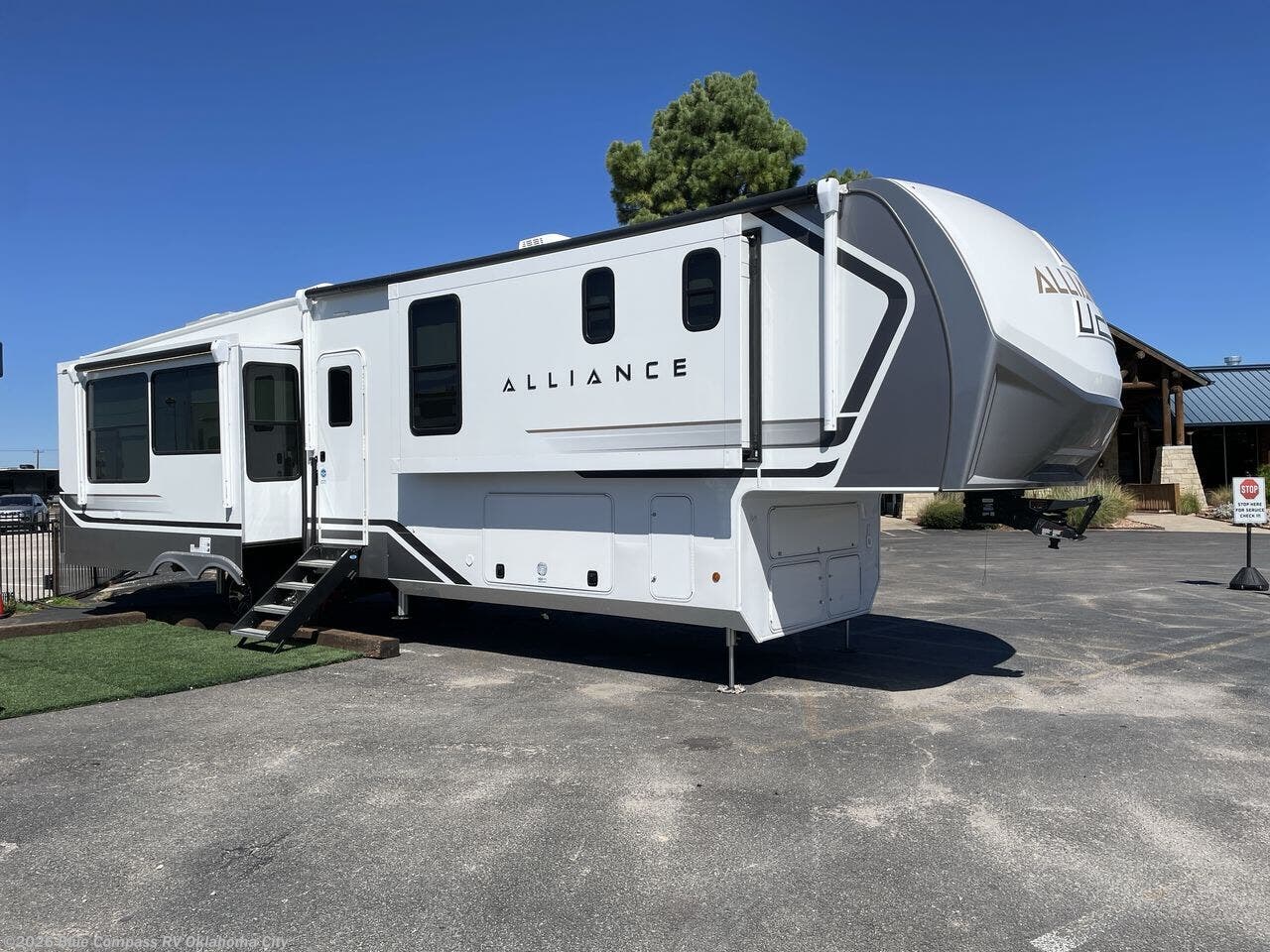 2027 Paradigm 382RK by Alliance RV from Blue Compass RV Oklahoma City in Norman, Oklahoma