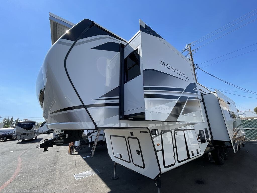 New 2025 Keystone Montana 3123RL available in Rancho Cordova, California