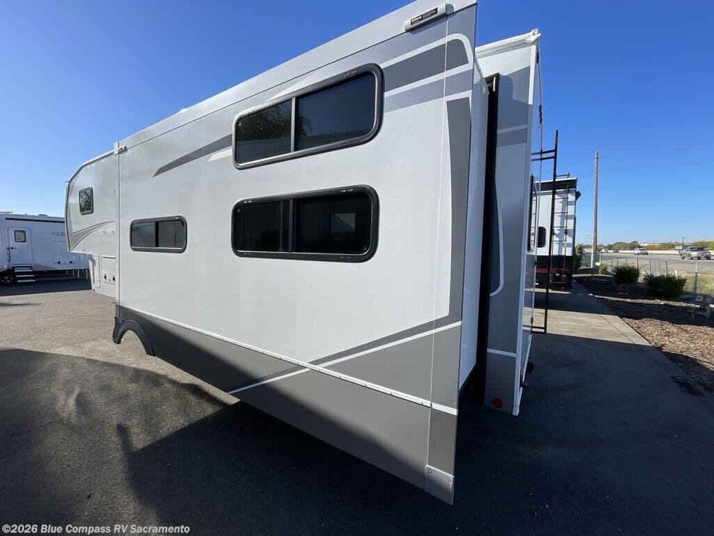 2025 Avenue All-Access 30BH by Alliance RV from Blue Compass RV Sacramento in Rancho Cordova, California