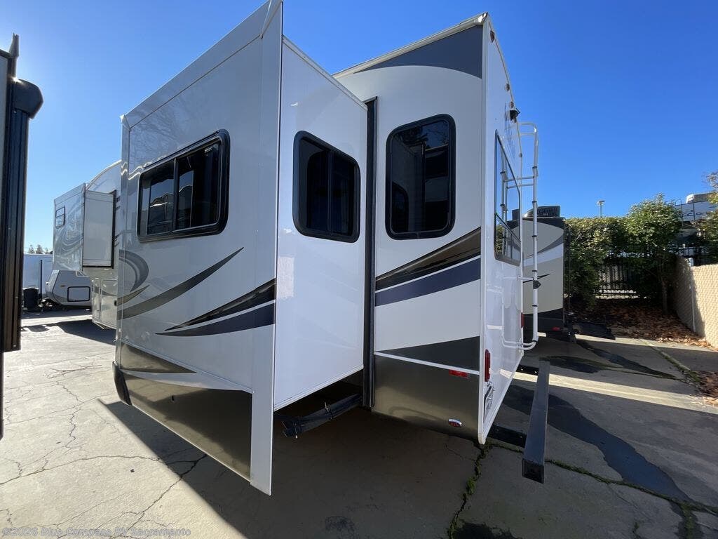 2015 Wildcat 293REX by Forest River from Blue Compass RV Sacramento in Rancho Cordova, California