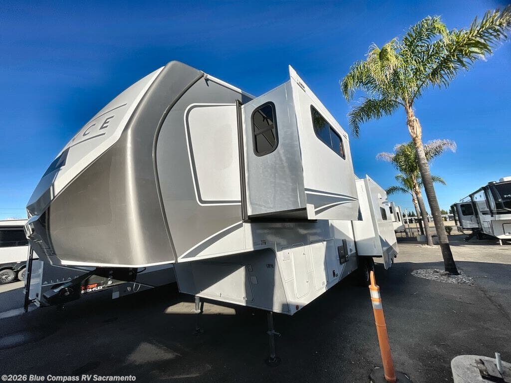 New 2026 Alliance RV Avenue 32RLS available in Rancho Cordova, California