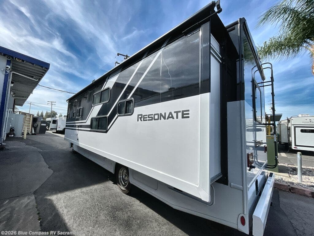 2026 Resonate 32B by Thor Motor Coach from Blue Compass RV Sacramento in Rancho Cordova, California
