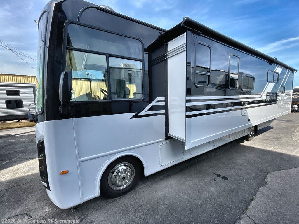 New 2026 Thor Motor Coach Resonate 32B available in Rancho Cordova, California