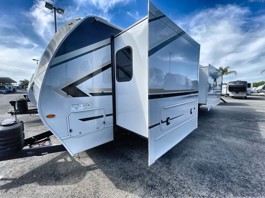New 2026 Keystone Cougar Half-Ton 33RLI available in Rancho Cordova, California
