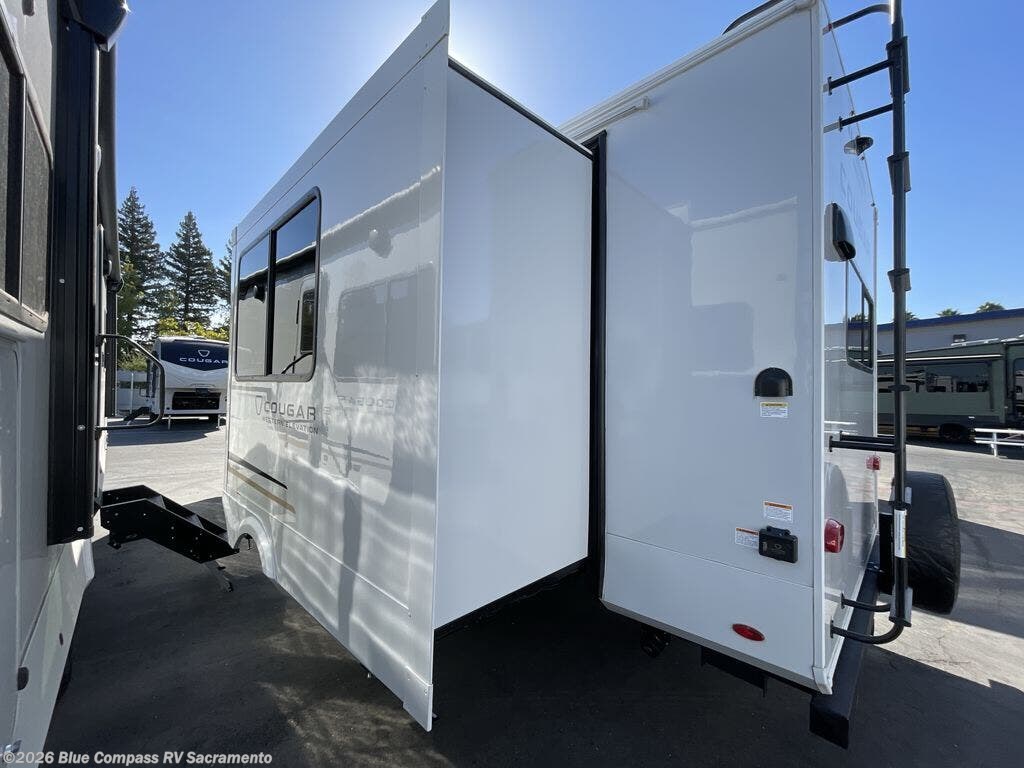 2027 Cougar Western Elevation 25MLWE by Keystone from Blue Compass RV Sacramento in Rancho Cordova, California