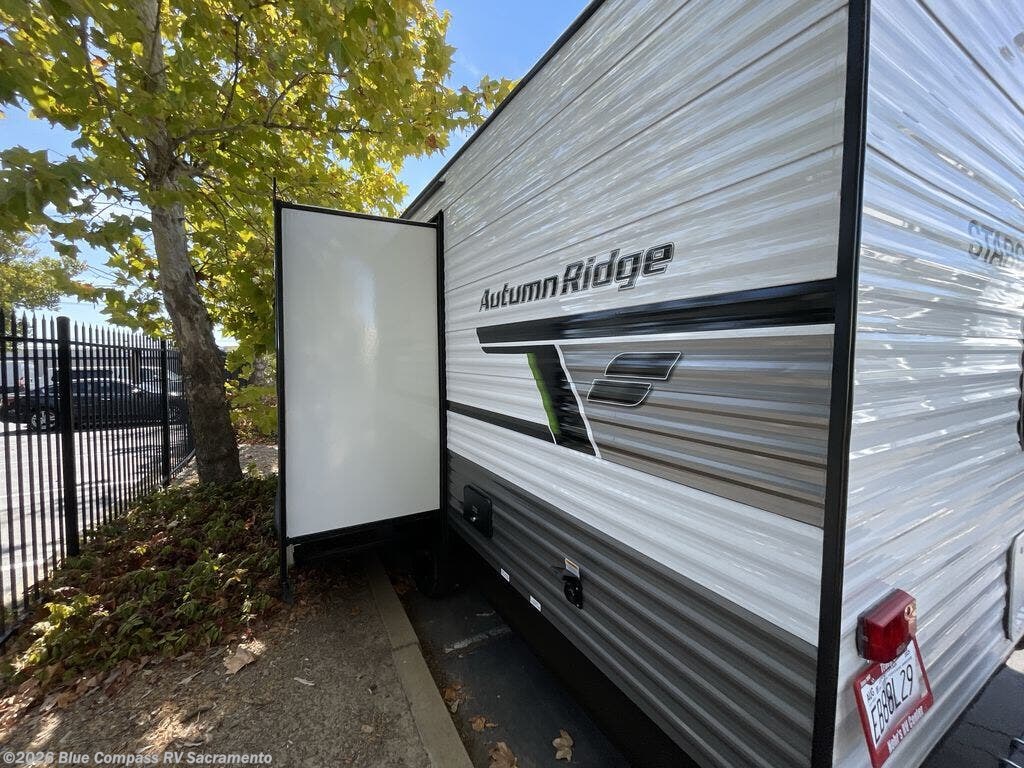 2025 Starcraft Autumn Ridge 26BHS - Used Travel Trailer For Sale by Blue Compass RV Sacramento in Rancho Cordova, California