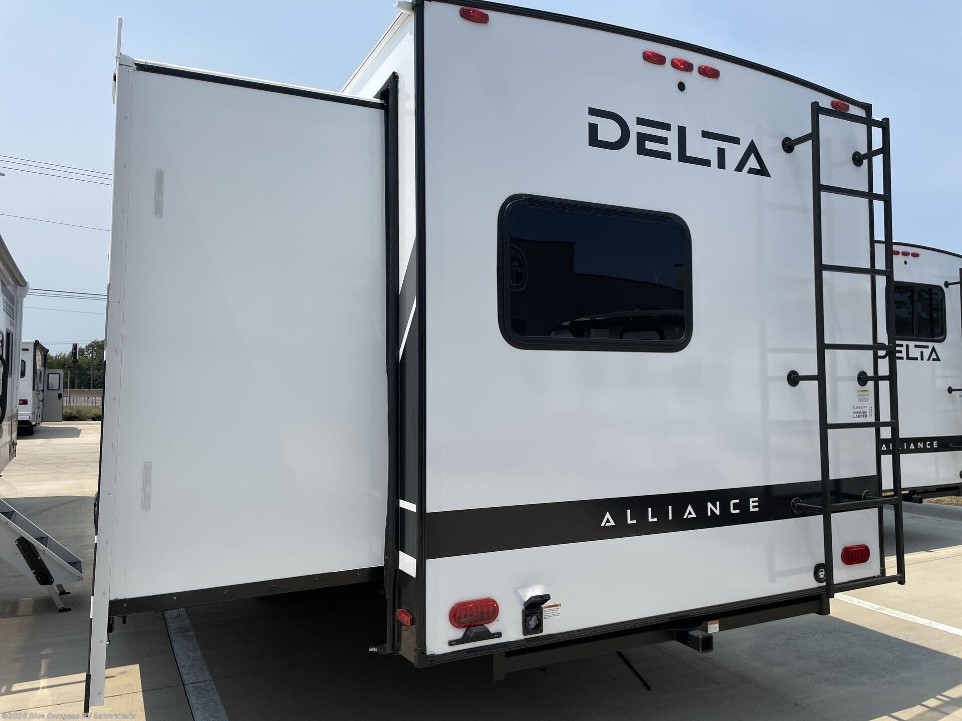2027 Delta 321BH by Alliance RV from Blue Compass RV Sacramento in Rancho Cordova, California