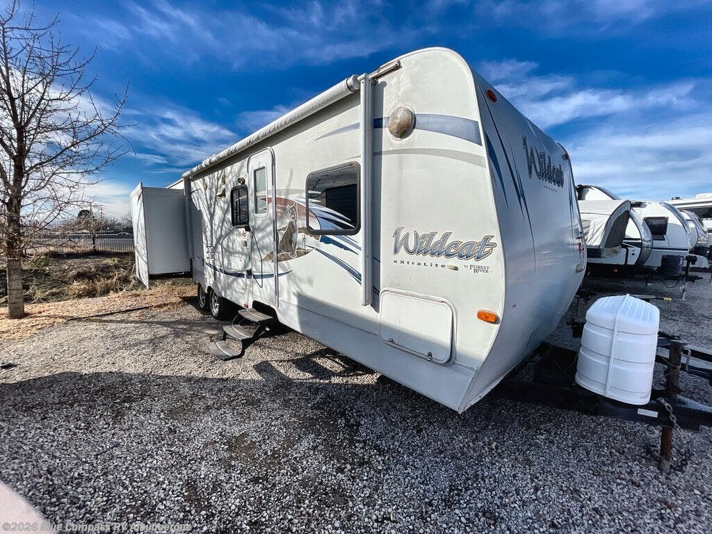 2011 Wildcat eXtraLite 30BHS by Forest River from Blue Compass RV Albuquerque in Albuquerque, New Mexico
