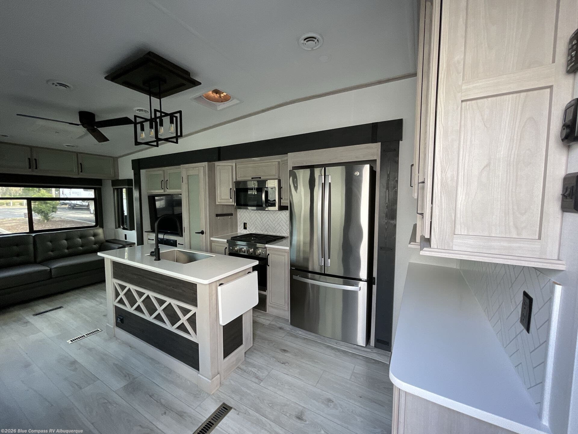 Used 2025 Keystone Montana High Country 331RL available in Albuquerque, New Mexico