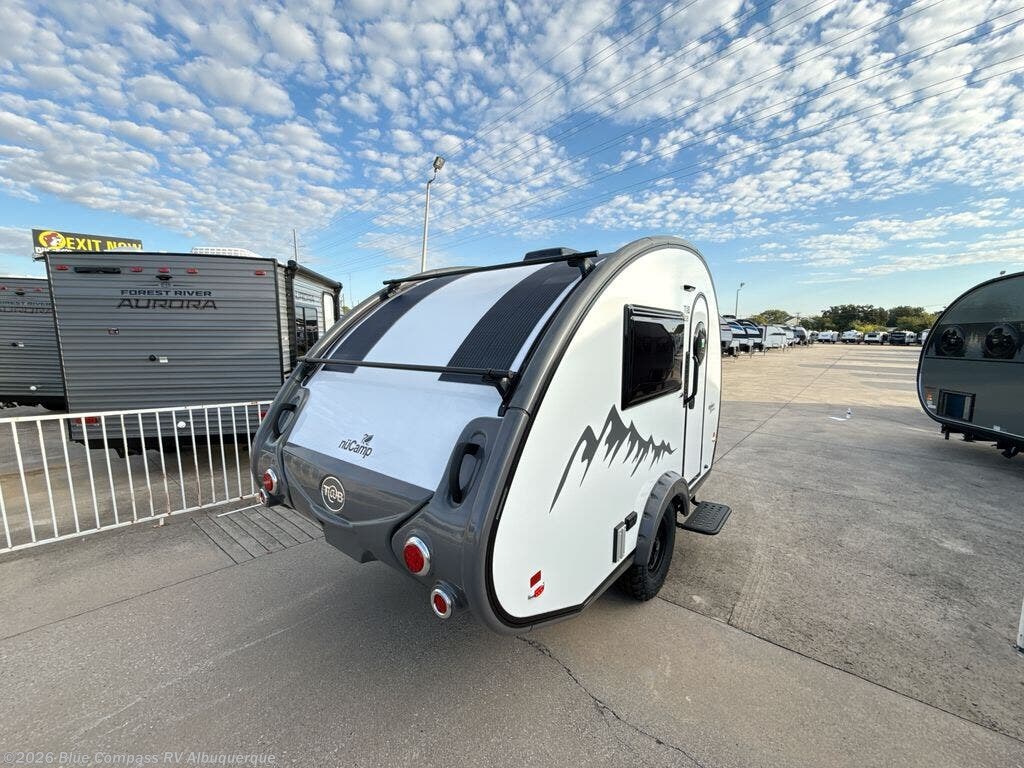 2017 Chateau 24SR by Thor Motor Coach from Blue Compass RV Albuquerque in Albuquerque, New Mexico