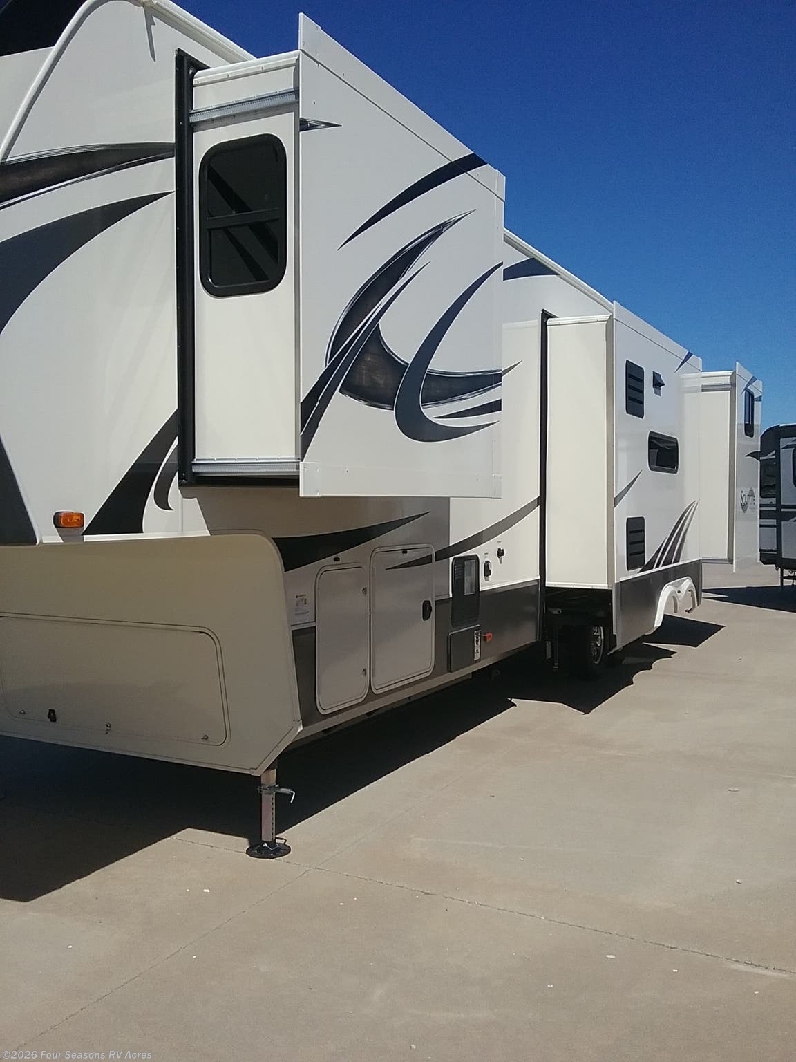 2019 Grand Design Solitude 3740bh Specs