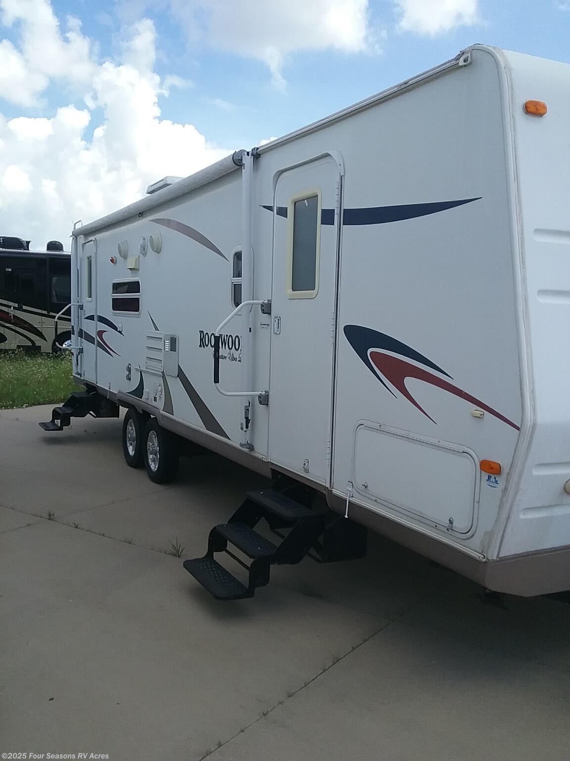 2008 Forest River Rockwood Signature Ultra Lite 8314SS RV for Sale in 2008 Rockwood Signature Ultra Lite Travel Trailer