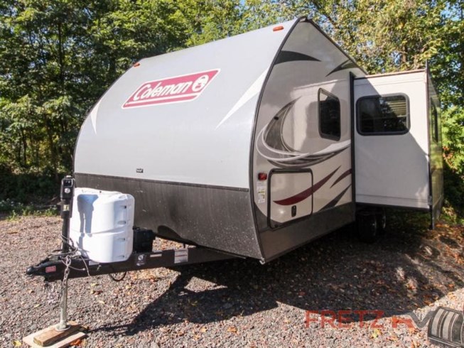 Used 2018 Coleman Light 2405BH available in Souderton, Pennsylvania