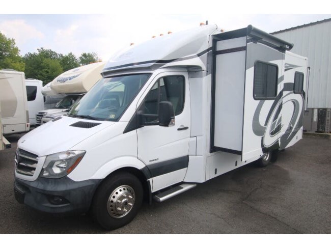 2016 Renegade Villagio 25QRS