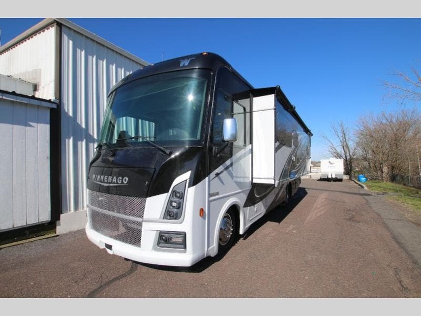 New 2025 Winnebago Sunstar 29V available in Souderton, Pennsylvania