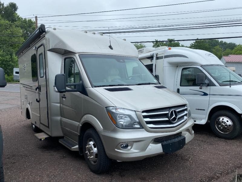 2019 Pleasure-Way Plateau XLMB Std. Model