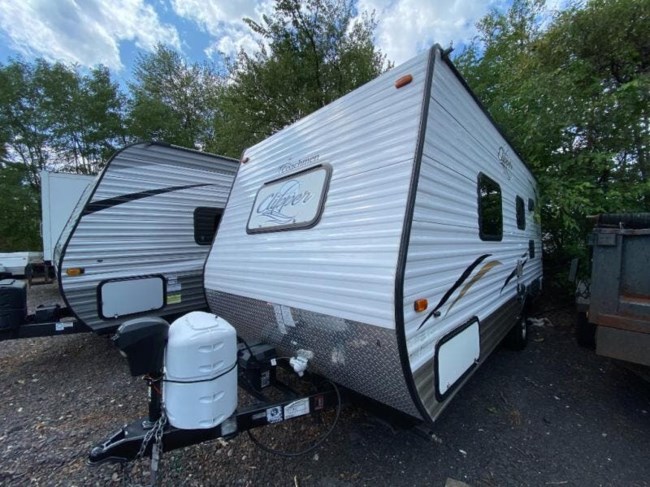 2016 Coachmen Clipper Ultra-Lite 17FQ