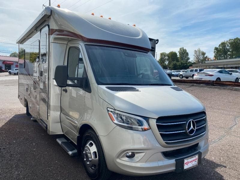2025 Vienna 25DLN by Renegade from Fretz RV in Souderton, Pennsylvania