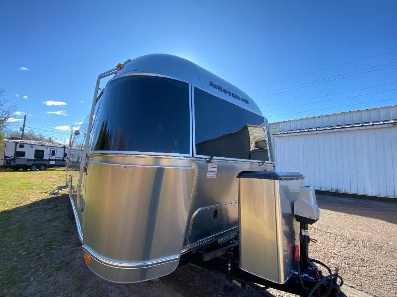 2017 Airstream International Signature 27FB