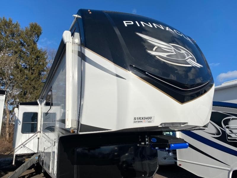 2025 Pinnacle 38FBRK by Jayco from Fretz RV in Souderton, Pennsylvania
