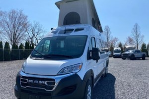 2025 Roadtrek Roadtrek Play Slumber