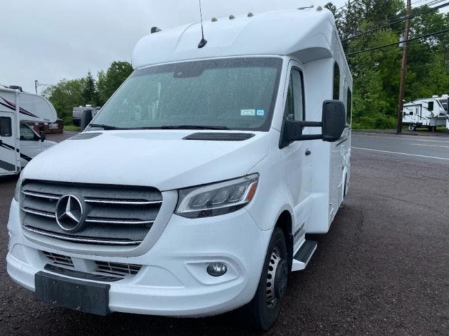 2020 Pleasure-Way Plateau XLTS Std. Model