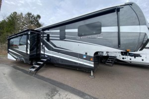 2025 Jayco North Point 381CKRE