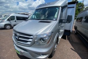 2019 Leisure Travel Unity U24MB
