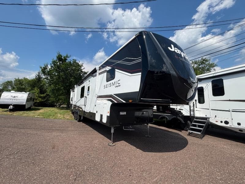 2026 Seismic 399 by Jayco from Fretz RV in Souderton, Pennsylvania