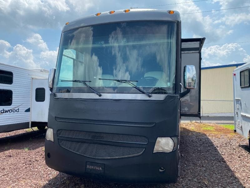 2014 Winnebago Adventurer 37F