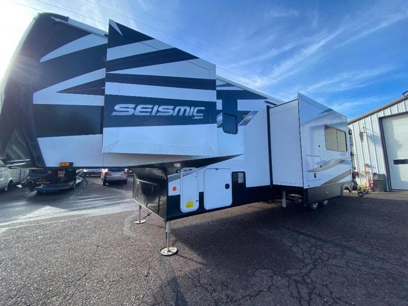 New 2026 Jayco Seismic 359 available in Souderton, Pennsylvania