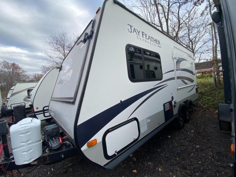 Used 2016 Jayco Jay Feather Ultra Lite X18D available in Souderton, Pennsylvania