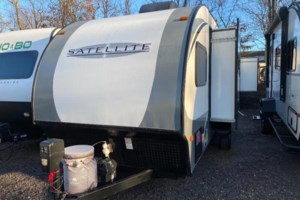 2017 Starcraft Satellite 17RB