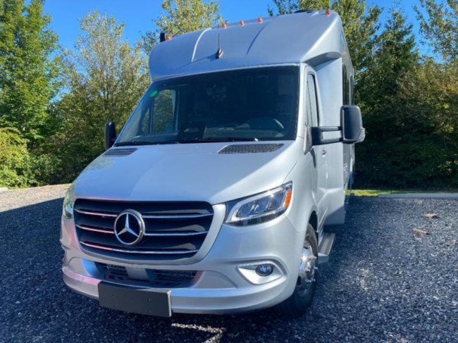 2026 Pleasure-Way Plateau XLRB Std. Model