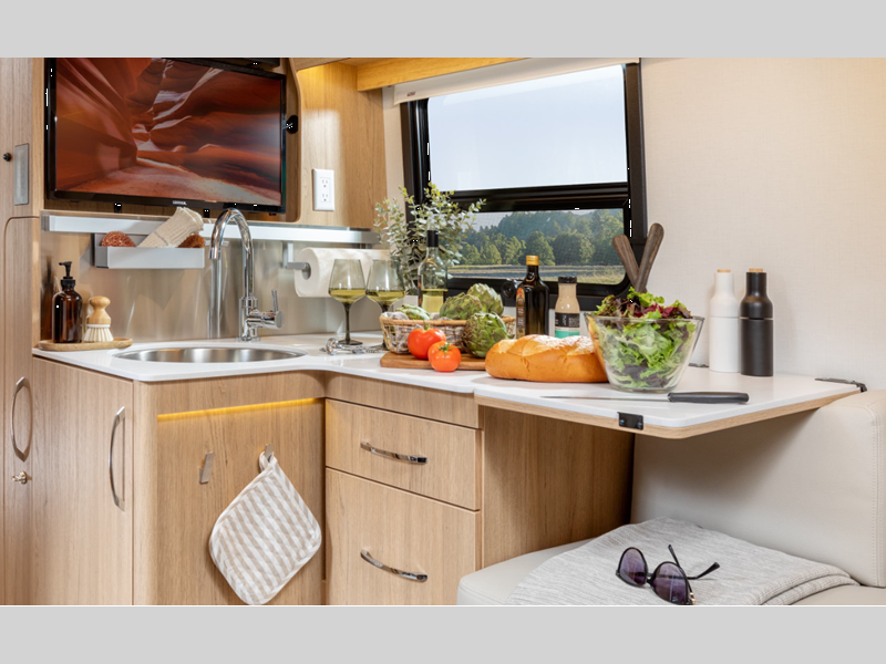 2026 Wonder 24RTB by Leisure Travel from Fretz RV in Souderton, Pennsylvania