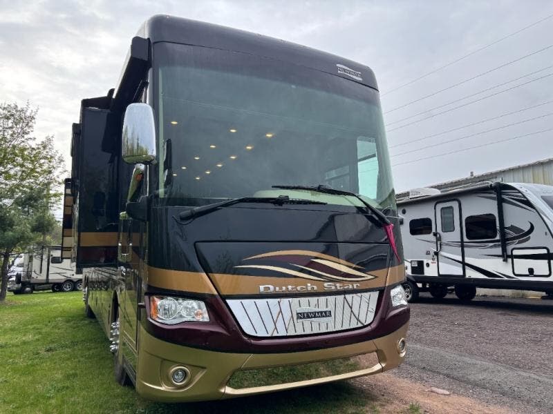 2018 Dutch Star 4018 by Newmar from Fretz RV in Souderton, Pennsylvania