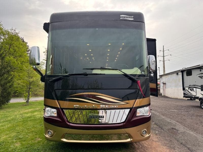Used 2018 Newmar Dutch Star 4018 available in Souderton, Pennsylvania