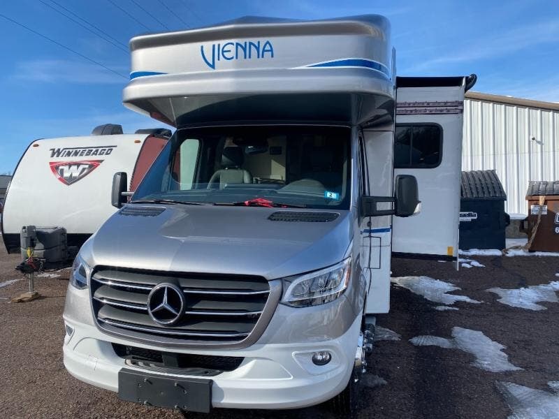 2024 Renegade Vienna 25FWC