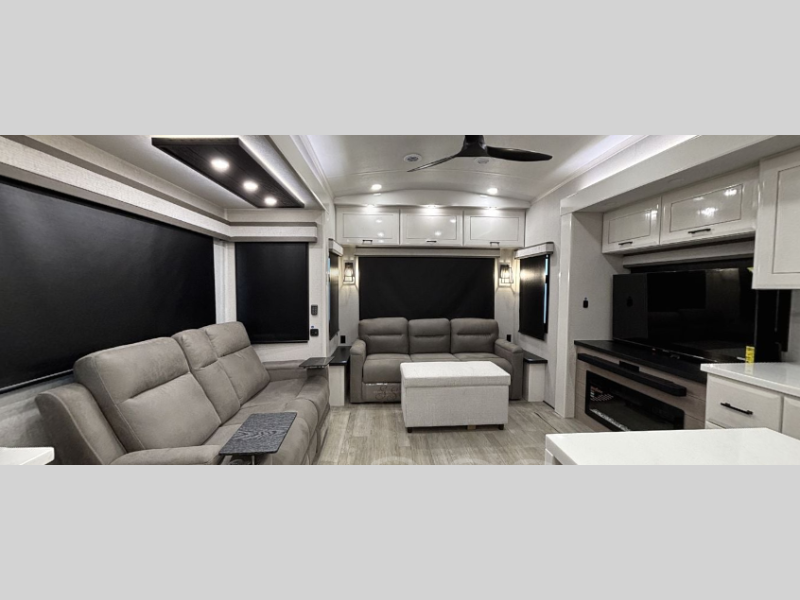 New 2027 Jayco Pinnacle 38SSWS available in Souderton, Pennsylvania
